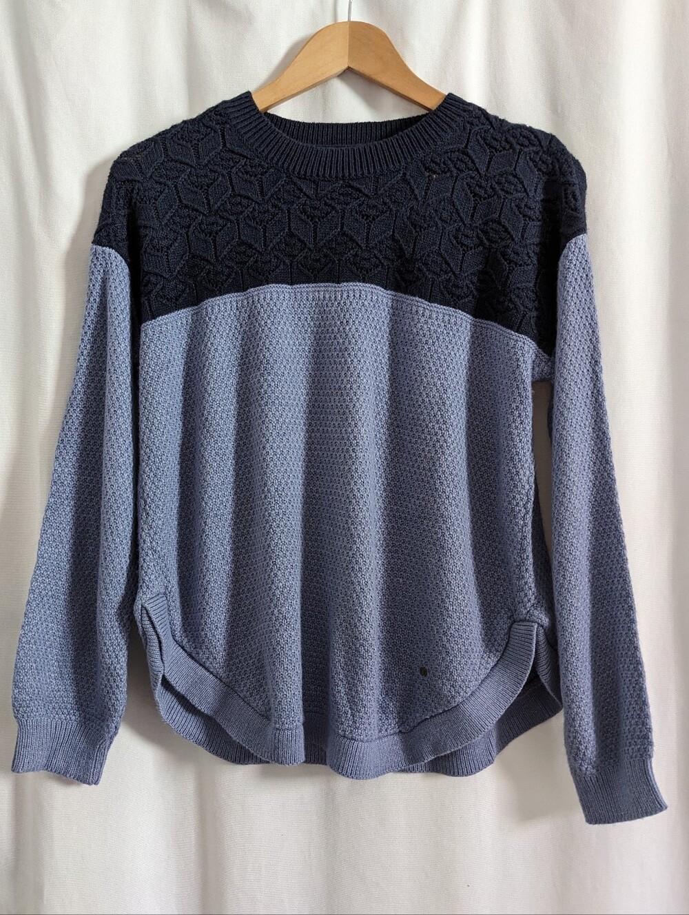 Fat Face Emmy Color Block Textured Crewneck Curved Hem Sweater Blue Sz 6 / UK 10
